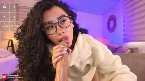 Amy Olivera online show from 04/01/26, 01:41