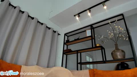 Snapshot of miss_smithx chatting on 10/06/25, 04:04 Zoee     online show from 10/06/25, 04:04