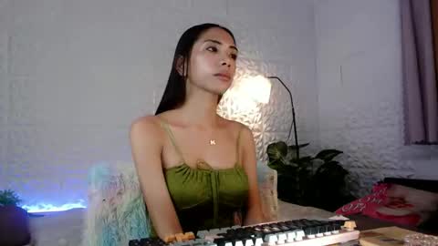 Snapshot of miss_sugar20 chatting on 05/19/26, 11:00 IM SUGAR online show from 05/19/26, 11:00