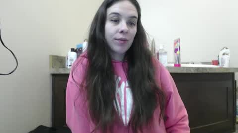 Snapshot of miss_sunshine01 chatting on 01/27/25, 03:07 Bella online show from 01/27/25, 03:07