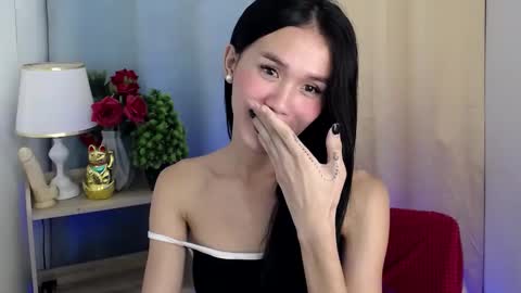 Snapshot of miss_sunshinex chatting on 01/16/25, 01:06 Shine online show from 01/16/25, 01:06