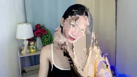 Snapshot of miss_sunshinex chatting on 01/19/25, 01:32 Shine online show from 01/19/25, 01:32