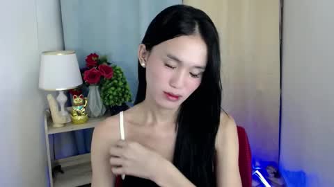 Snapshot of miss_sunshinex chatting on 01/20/25, 03:59 Shine online show from 01/20/25, 03:59