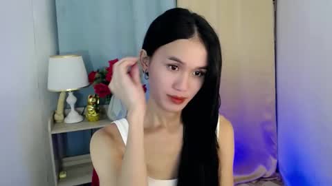 Snapshot of miss_sunshinex chatting on 02/07/25, 06:56 Shine online show from 02/07/25, 06:56