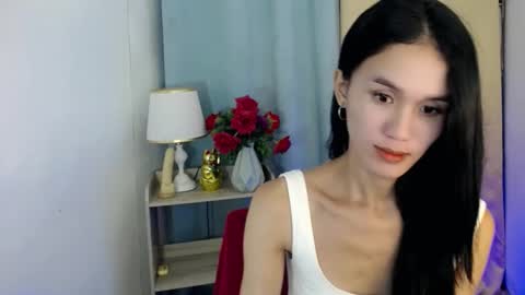 Snapshot of miss_sunshinex chatting on 02/07/25, 09:58 Shine online show from 02/07/25, 09:58