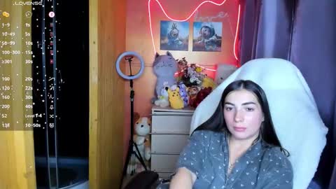 Snapshot of miss_tasy chatting on 09/28/25, 07:47 Melanie January 15th is my birthday there will be an interesting show online show from 09/28/25, 07:47