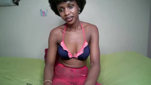 Snapshot of miss_ug chatting on 12/15/25, 09:13 miss_ug online show from 12/15/25, 09:13