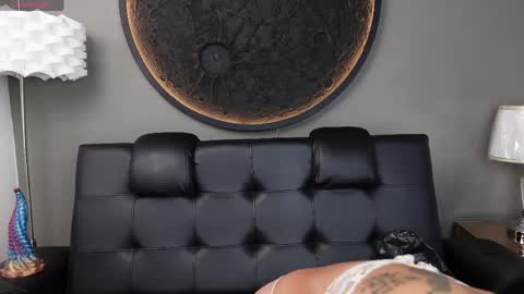 Vaiolette online show from 04/23/26, 11:09