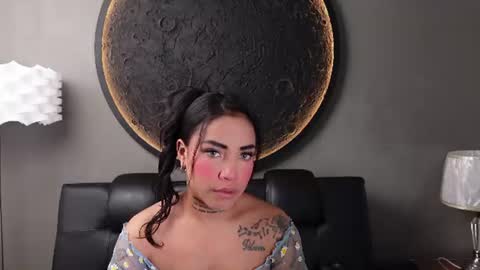Vaiolette online show from 06/30/26, 11:00