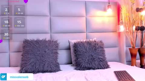 valentina online show from 09/15/25, 12:49