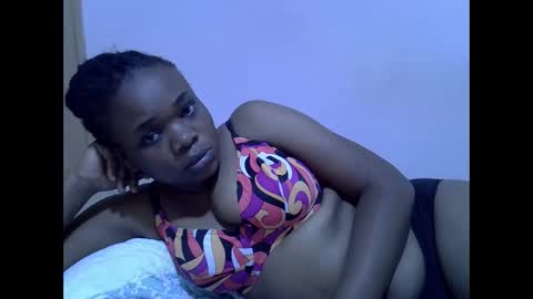 miss_velour online show from 04/19/26, 06:32