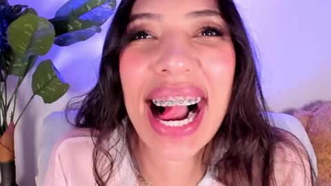 Miss Veronica online show from 04/27/26, 01:53