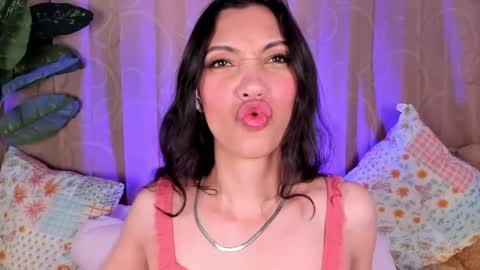 Snapshot of miss_veronica2 chatting on 06/01/26, 01:13 Miss Veronica online show from 06/01/26, 01:13