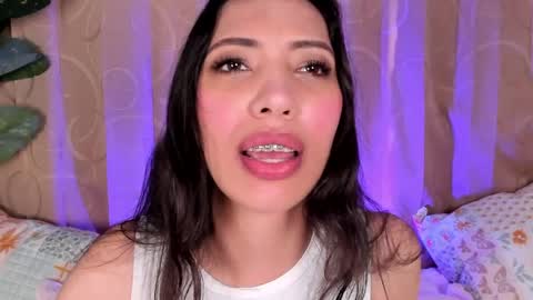 Snapshot of miss_veronica2 chatting on 06/05/26, 01:17 Miss Veronica online show from 06/05/26, 01:17