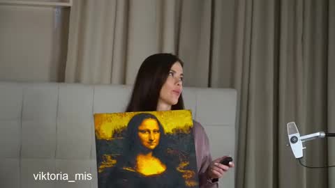 Miss Victoria online show from 03/03/25, 08:21