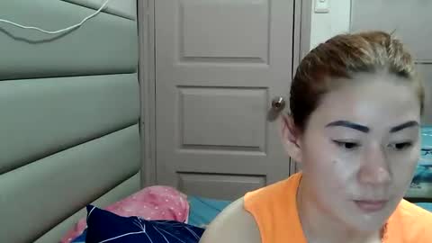 HOT MOMMY ZEPHYR online show from 04/22/26, 10:06