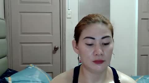 HOT MOMMY ZEPHYR online show from 04/23/26, 12:51