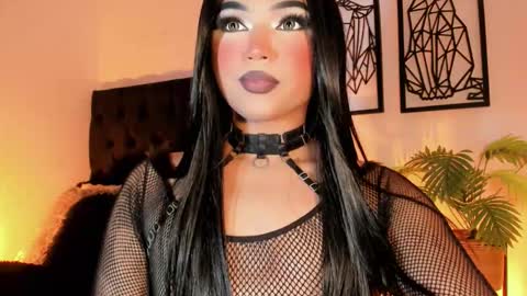 miss_zz online show from 11/24/25, 08:08