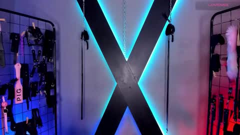 Snapshot of missalix_miah_bdsm chatting on 12/17/25, 10:43 Miss Alix and Mia Slave online show from 12/17/25, 10:43