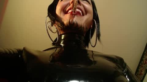 Anarkitten  online show from 04/15/26, 09:15