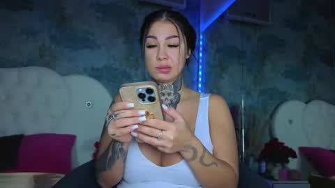 Snapshot of missangellxx chatting on 10/06/25, 10:02 missangellxx online show from 10/06/25, 10:02