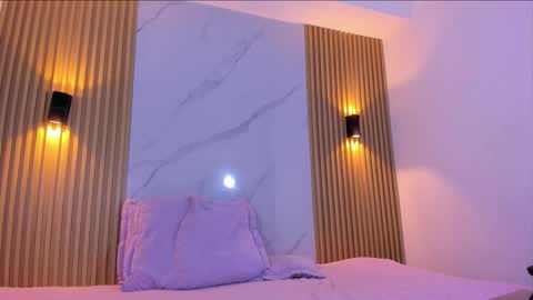 Snapshot of missarii28 chatting on 10/31/25, 07:26 Mis Ari online show from 10/31/25, 07:26