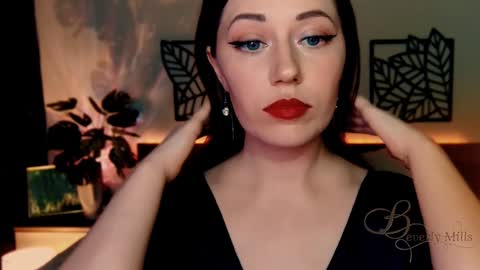 The divine Beverly online show from 12/13/24, 05:54