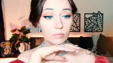 The divine Beverly online show from 03/05/25, 01:06