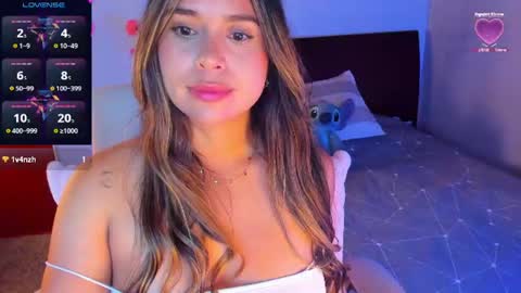 Snapshot of missblackdiamond chatting on 06/11/26, 12:32 valentina andrea online show from 06/11/26, 12:32