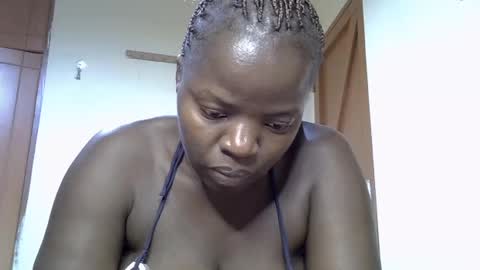 Snapshot of misscandy352_ chatting on 06/17/26, 05:54 misscandy352_ online show from 06/17/26, 05:54
