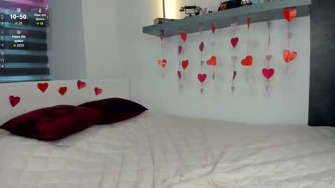 Snapshot of misschaotic_ chatting on 05/11/26, 02:45 Shelley online show from 05/11/26, 02:45