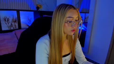 Snapshot of misscheelsee_as chatting on 09/18/25, 01:18 misscheelsee_as online show from 09/18/25, 01:18