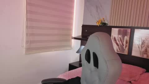 Snapshot of misscheelsee_as chatting on 10/15/25, 02:50 misscheelsee_as online show from 10/15/25, 02:50