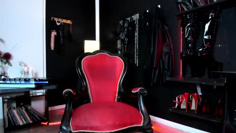 Missdarklady online show from 01/06/25, 10:15