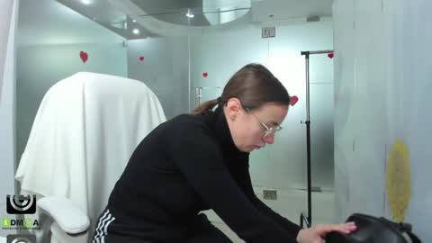 Miss Domina online show from 04/08/26, 02:44