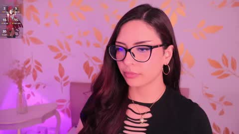 Snapshot of misselektra__ chatting on 05/19/26, 04:08 ELEKTRA online show from 05/19/26, 04:08