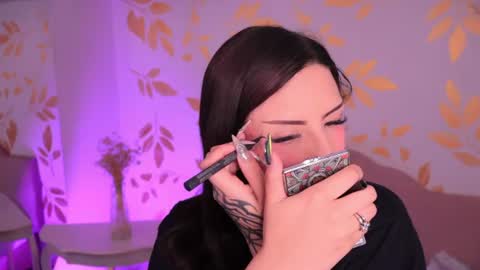 Snapshot of misselektra__ chatting on 06/16/26, 04:15 ELEKTRA online show from 06/16/26, 04:15