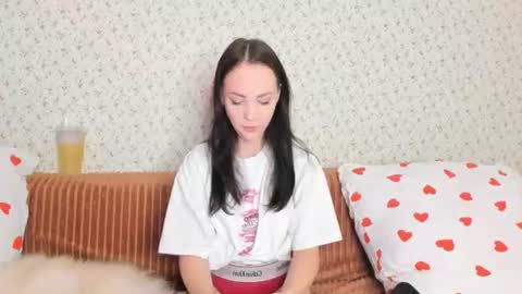 Snapshot of misseliss chatting on 06/19/26, 08:12 Hello dear my name Elisa online show from 06/19/26, 08:12