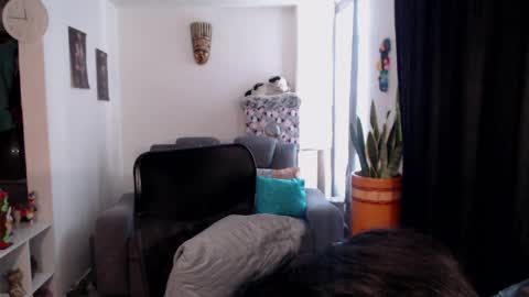 Emilie Diaz online show from 04/08/26, 05:13