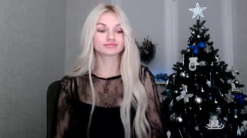 Snapshot of missemma1111 chatting on 01/16/25, 08:36 EMMA online show from 01/16/25, 08:36