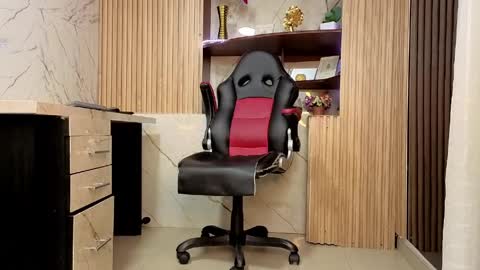 Escarlet online show from 03/28/26, 01:49