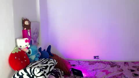 Snapshot of missfer_bigdick chatting on 05/21/26, 06:59 Fer online show from 05/21/26, 06:59