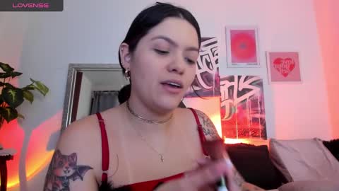 Annie online show from 02/09/25, 02:28