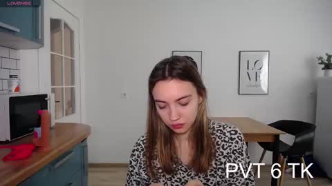 Snapshot of missima chatting on 02/21/25, 11:55 missima online show from 02/21/25, 11:55