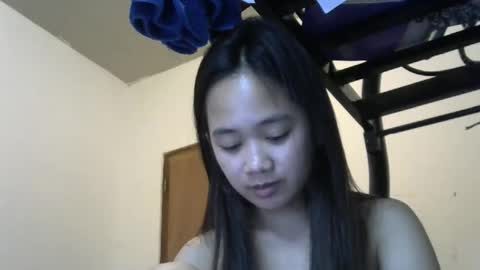 Snapshot of missjona08 chatting on 12/28/24, 08:04 Jona online show from 12/28/24, 08:04