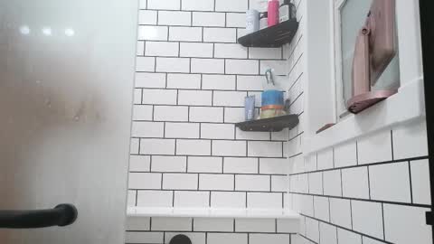 Snapshot of missjuulz chatting on 12/17/25, 12:49 Juulz online show from 12/17/25, 12:49