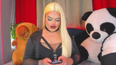 kassandra lazcano online show from 03/12/26, 12:50