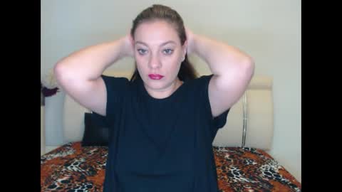 Khloe online show from 12/14/25, 07:25