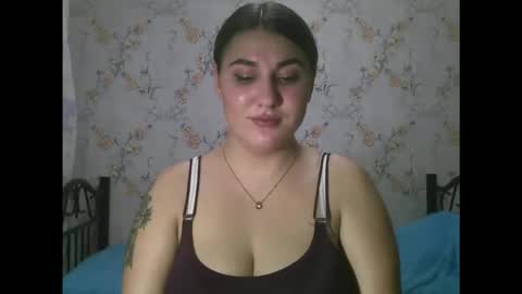 Snapshot of misskiss878 chatting on 10/10/25, 12:20 Lisa online show from 10/10/25, 12:20