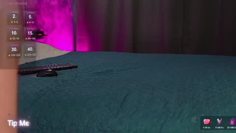 misskristel online show from 12/24/24, 07:28